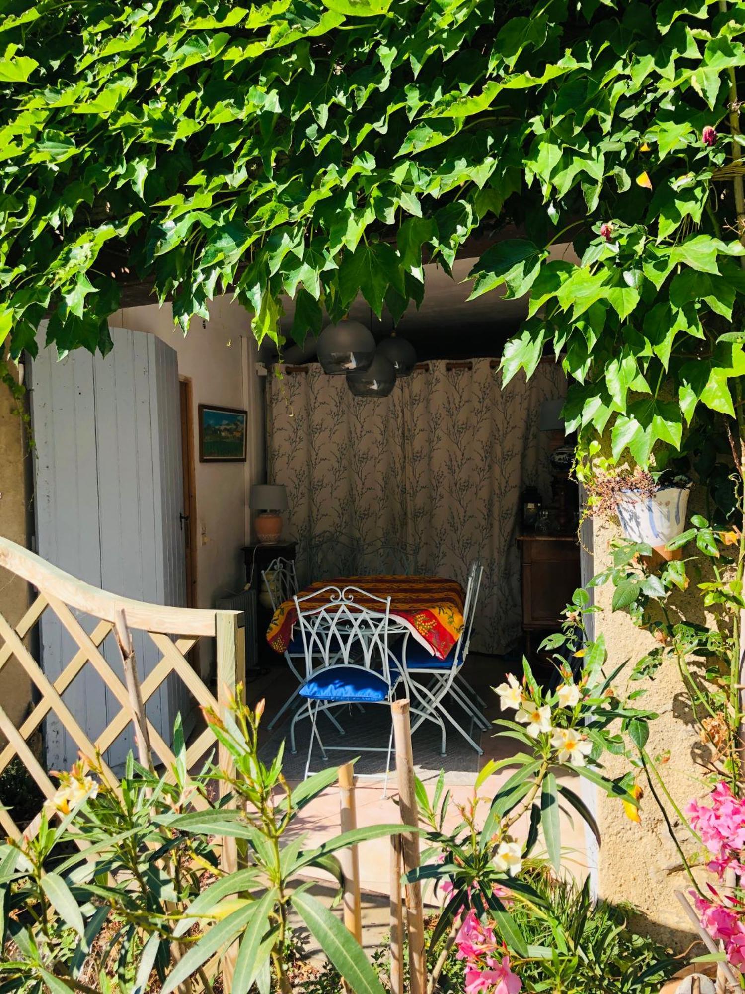 La Maison Vigne Vierge Lagrasse Luaran gambar
